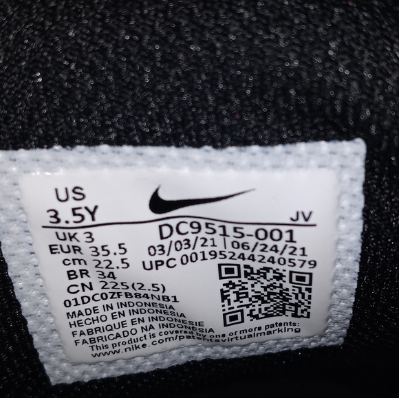 Nike air black boots size 3.5. - Picture 6 of 6